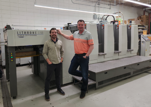 L to R Brad Ranson, Lee Weighill with Komori LS 429 .