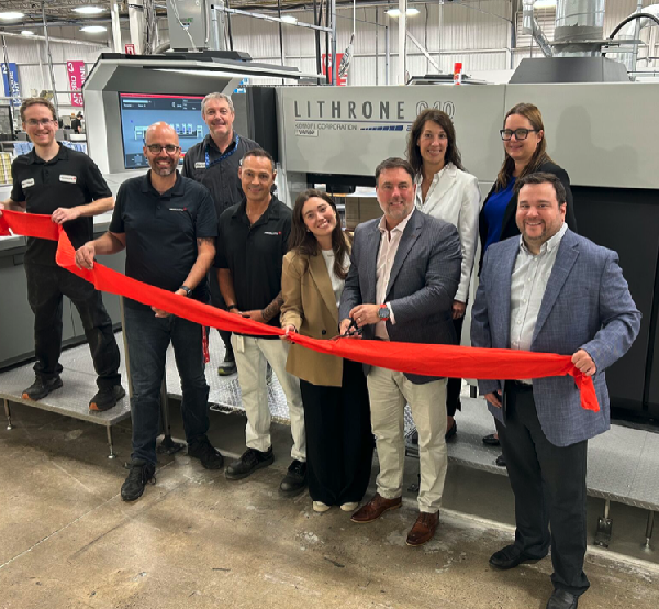 Produlith staff in front on their new Komori GL540C 